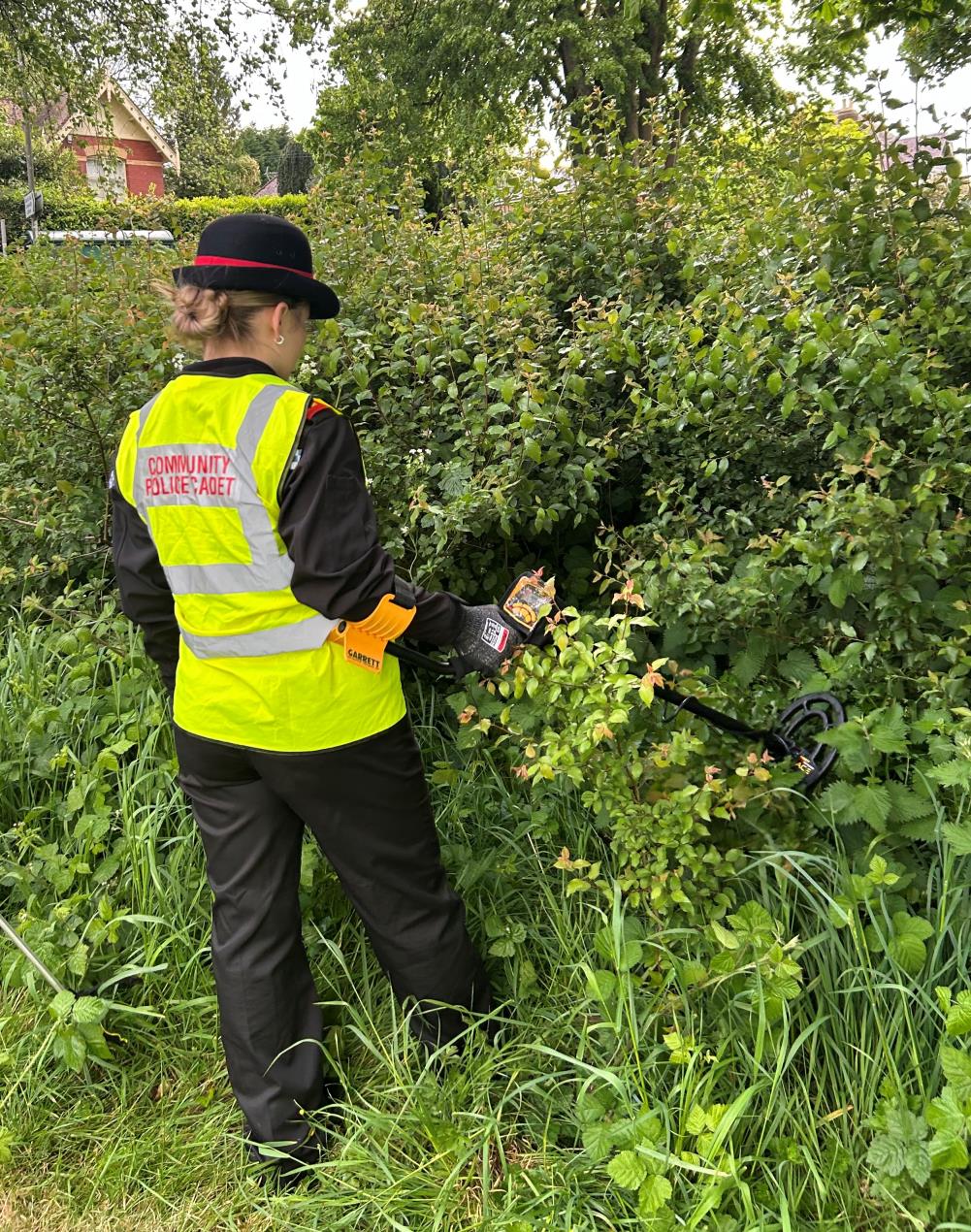Knife sweep in Dursley