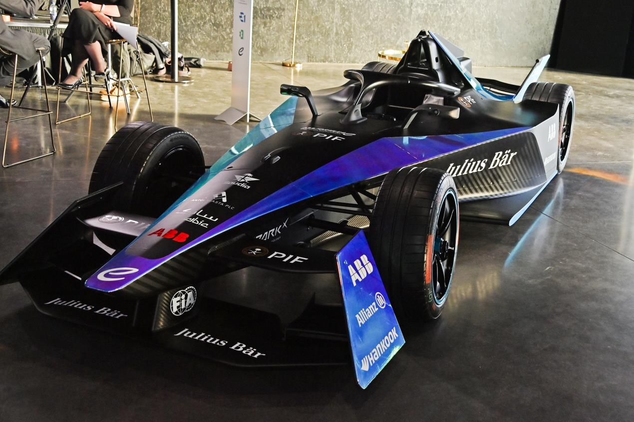 DMB-ELECTRIC_360_LAUNCH_IN_LONDON002