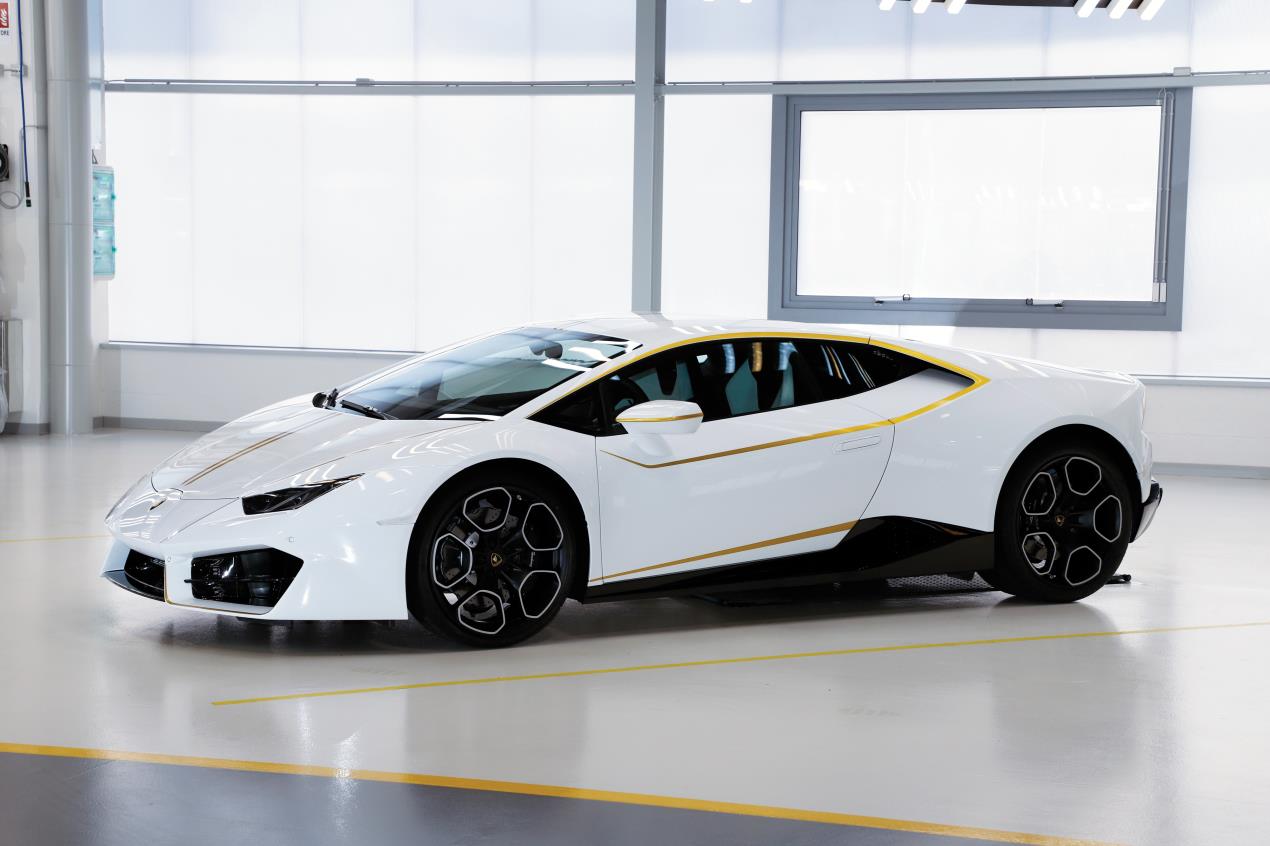 2018-Lamborghini-Huracan-RWD-Coupe_3 (1)