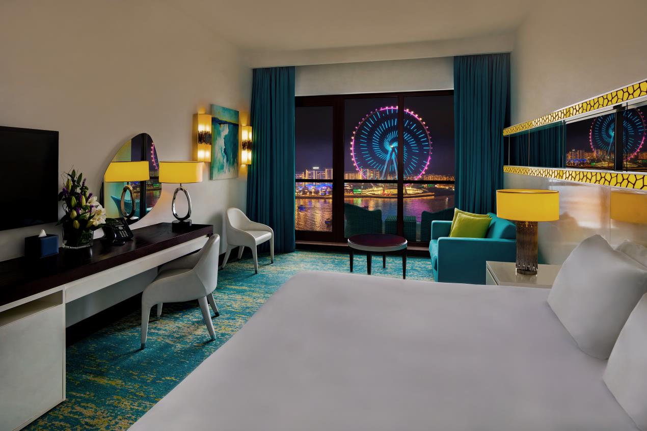 A.Dubai Eye Sea View Room