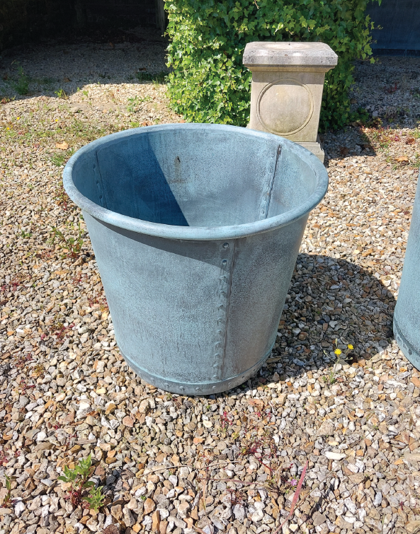 Small sized pot