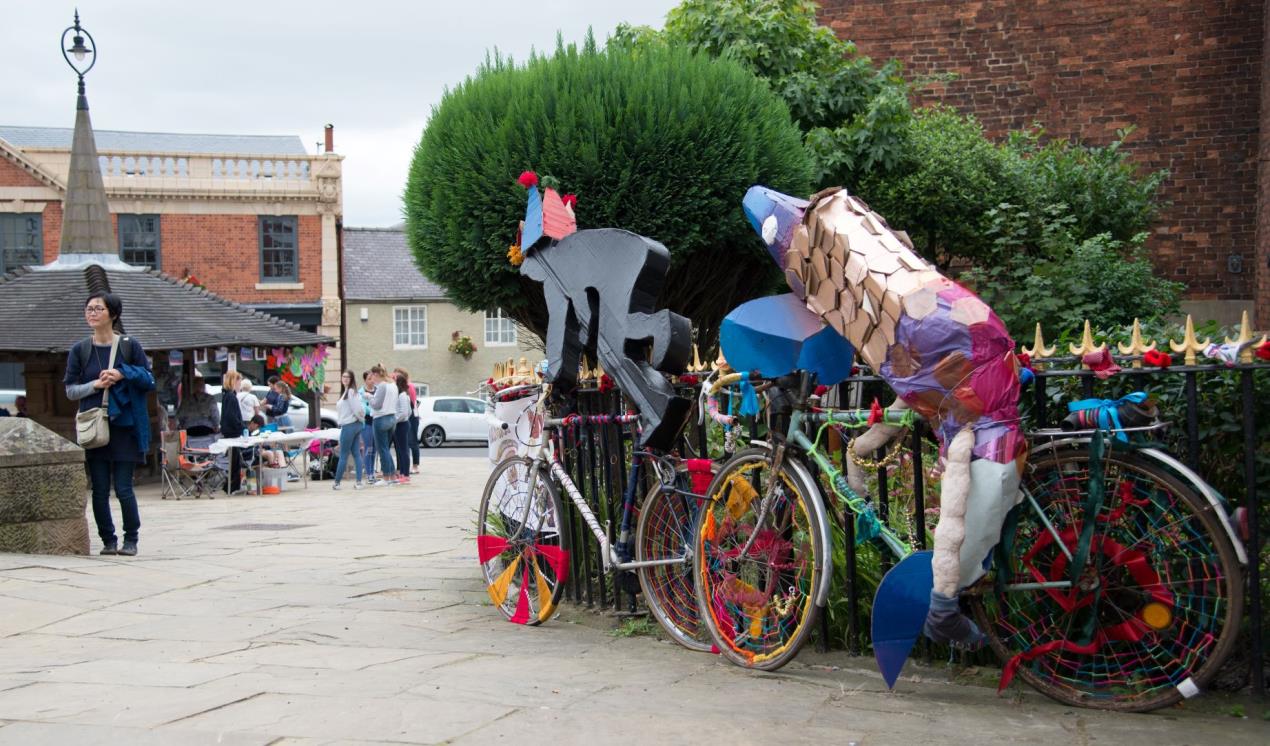 D 25 MelbFest Guerilla Art in Melb Market Place  by Derby Collegelow (002)