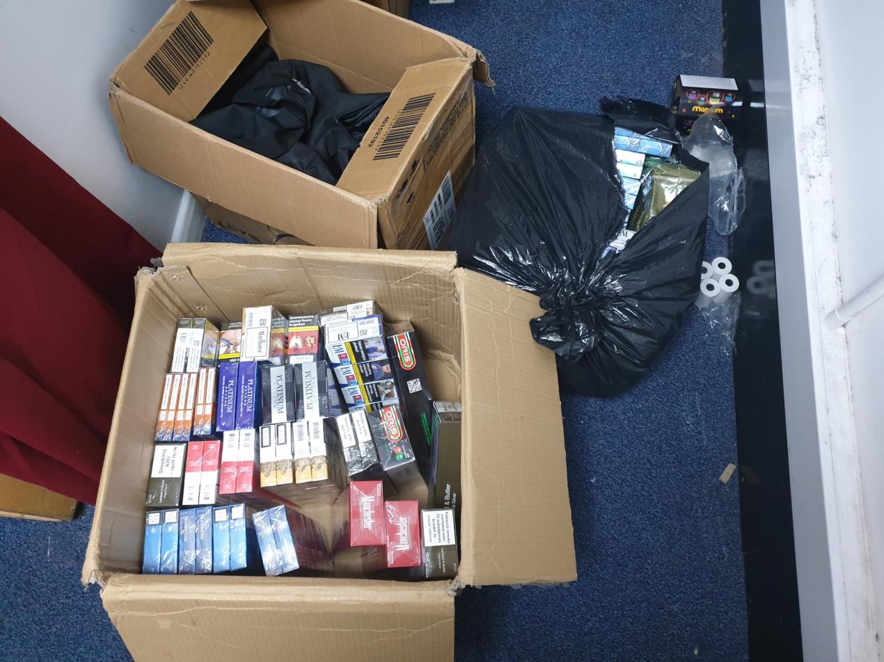 cigs in box