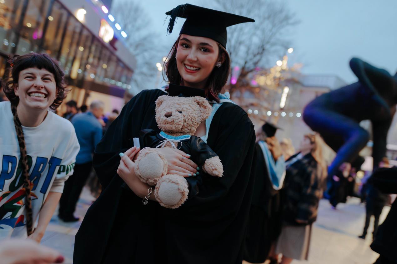 Arts-Uni-Plmyouth-Graduation-2025-photo-by-Luke-Frost