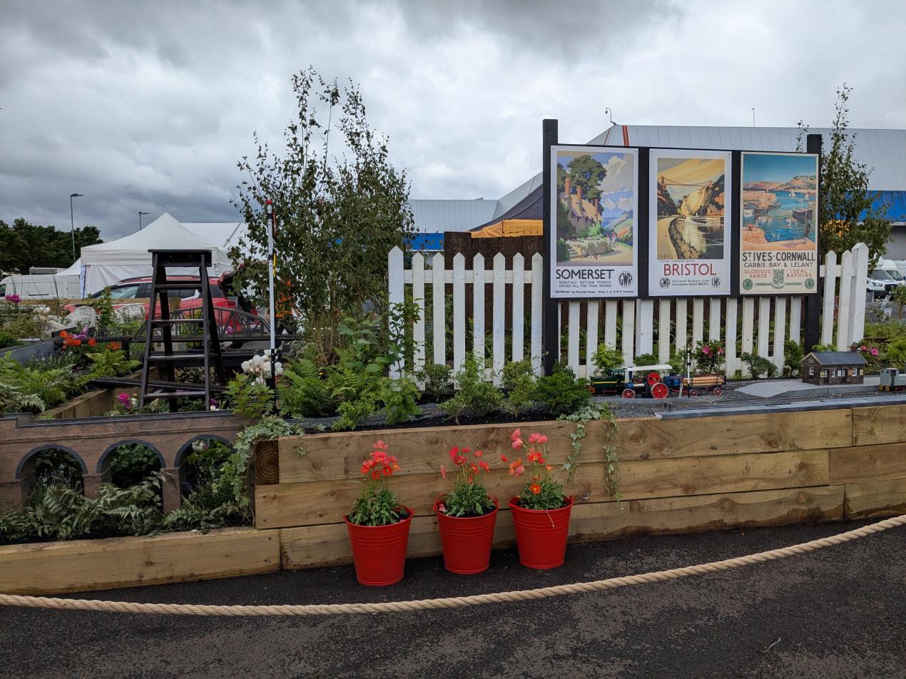 trains in the garden 2