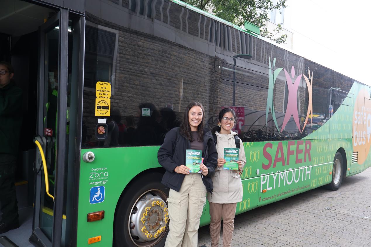 students by bus