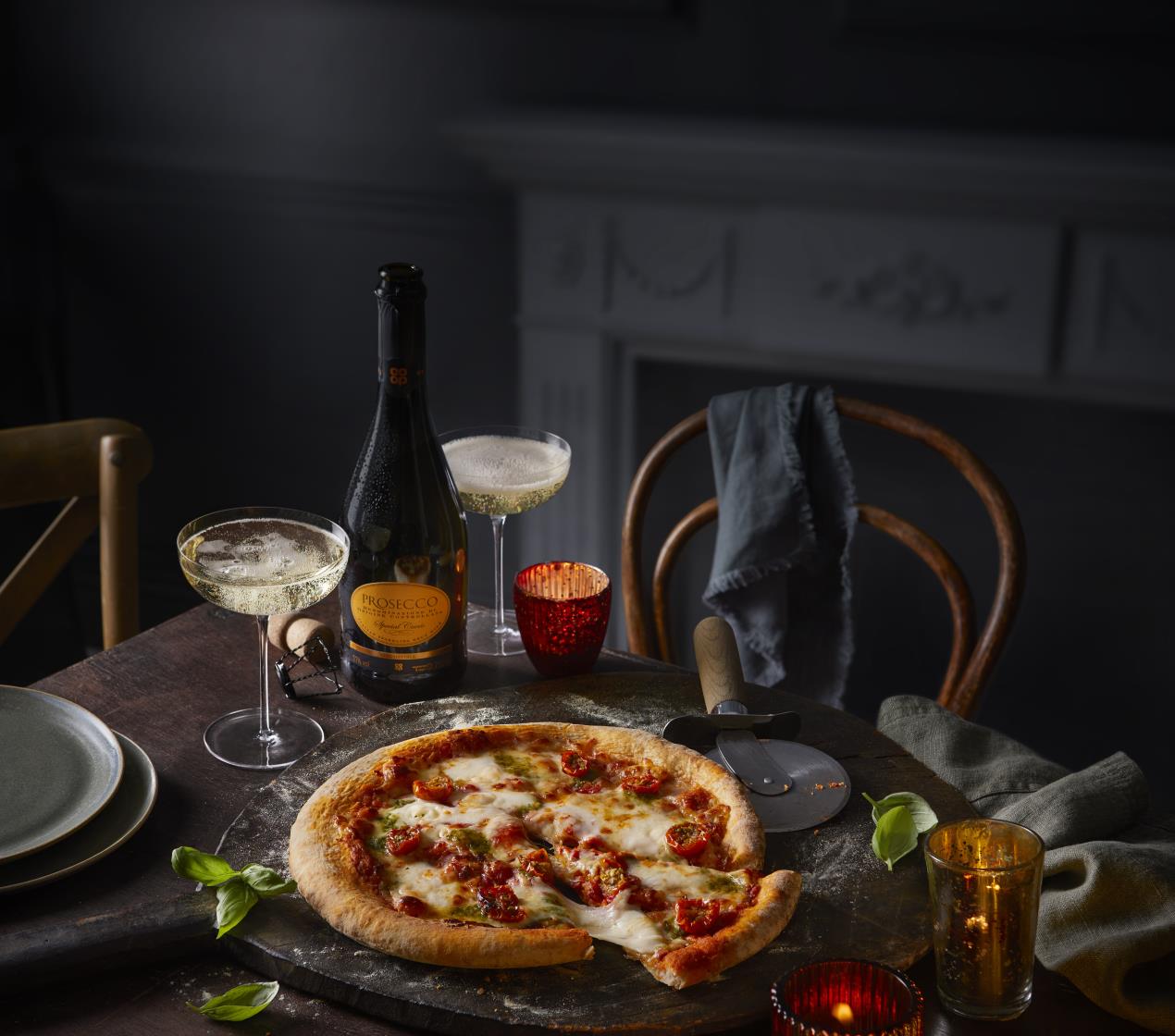 Irresistible_Margherita_Pizza__Prosecco
