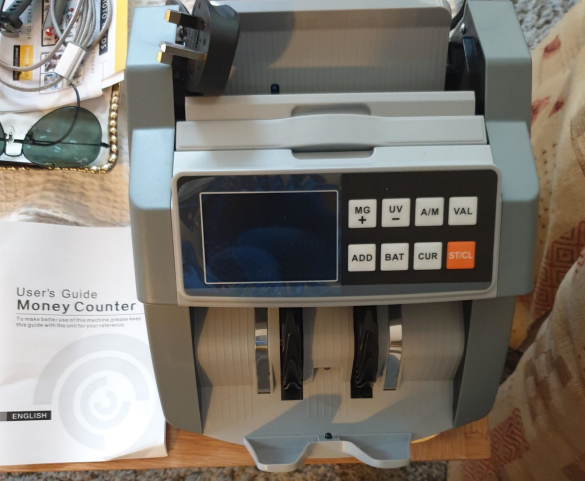 Money counting machine