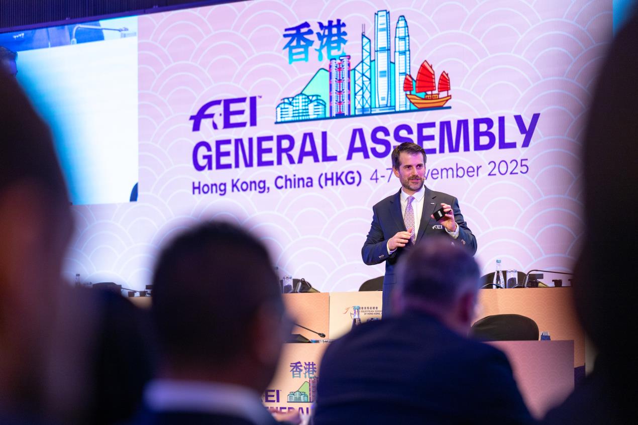 Gaspard Dufour presents during session 3